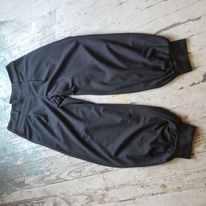Anthropologie NWOT Aladdin Pants size small black